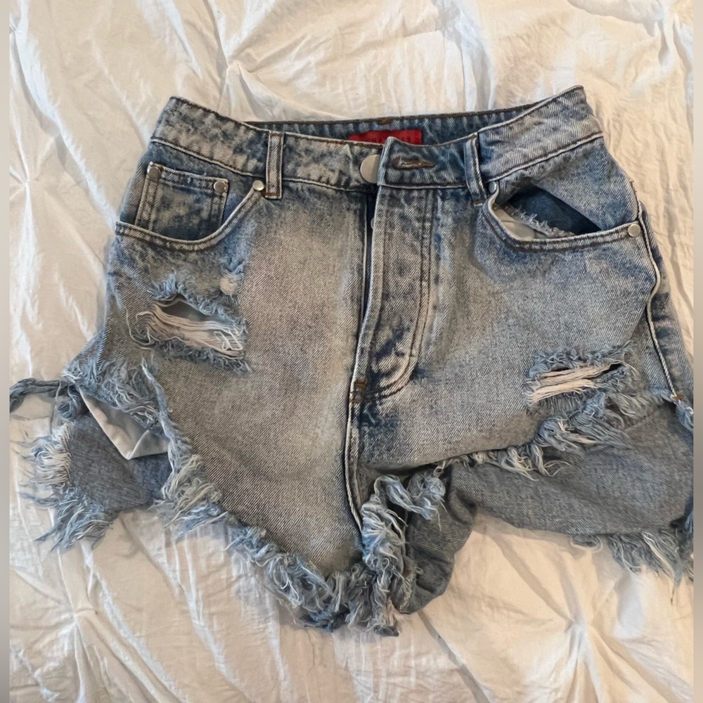 signature 8 shorts